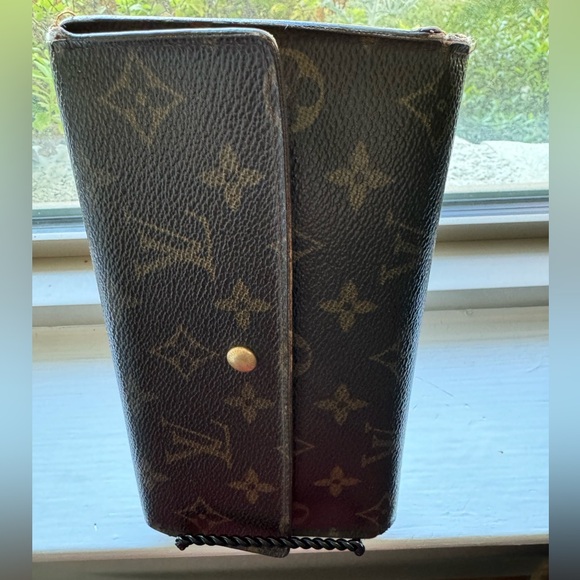 Louis Vuitton Monogram Porte Tresor International Trifold Long Wallet - Picture 9 of 15